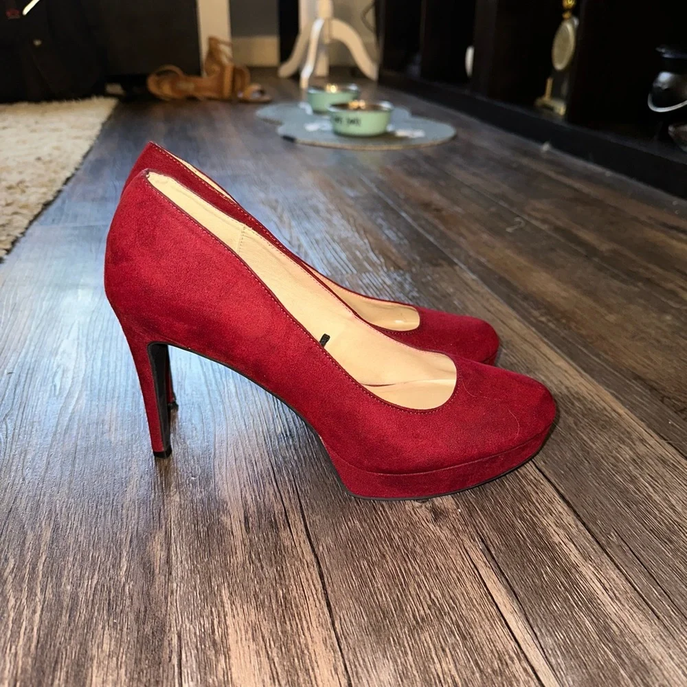 Chinese Laundry Red Suede Platform Pumps size 10